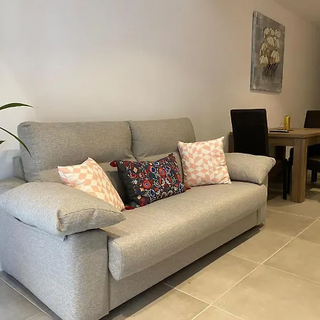 Wintowinrentals Center, Comfortable And Renovated شقة مالقة