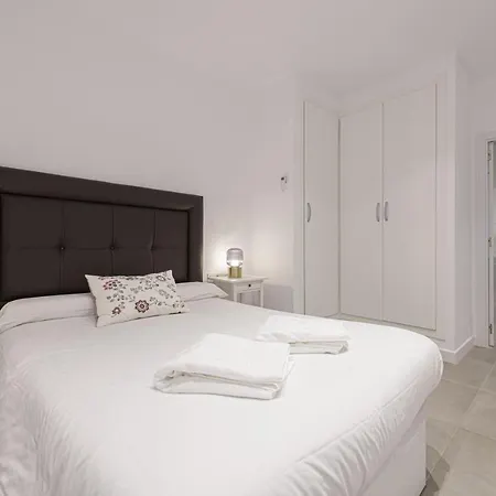 Wintowinrentals Center, Comfortable And Renovated شقة مالقة