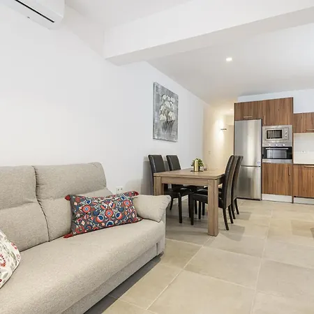 Wintowinrentals Center, Comfortable And Renovated *