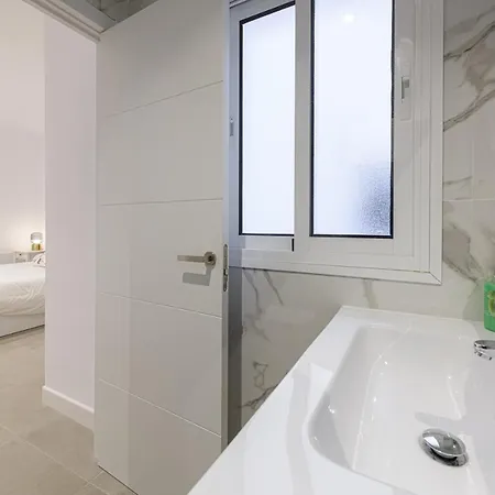 Wintowinrentals Center, Comfortable And Renovated
