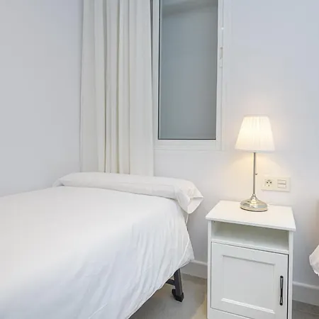 Wintowinrentals Center, Comfortable And Renovated Appartement *